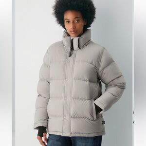 Aritzia Super Puff Original, Beige, M